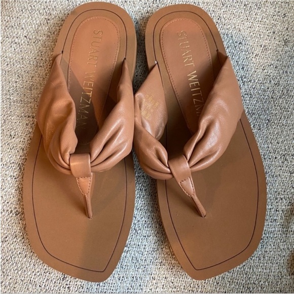 Stuart Weitzman leather thong sandals - Picture 4 of 7